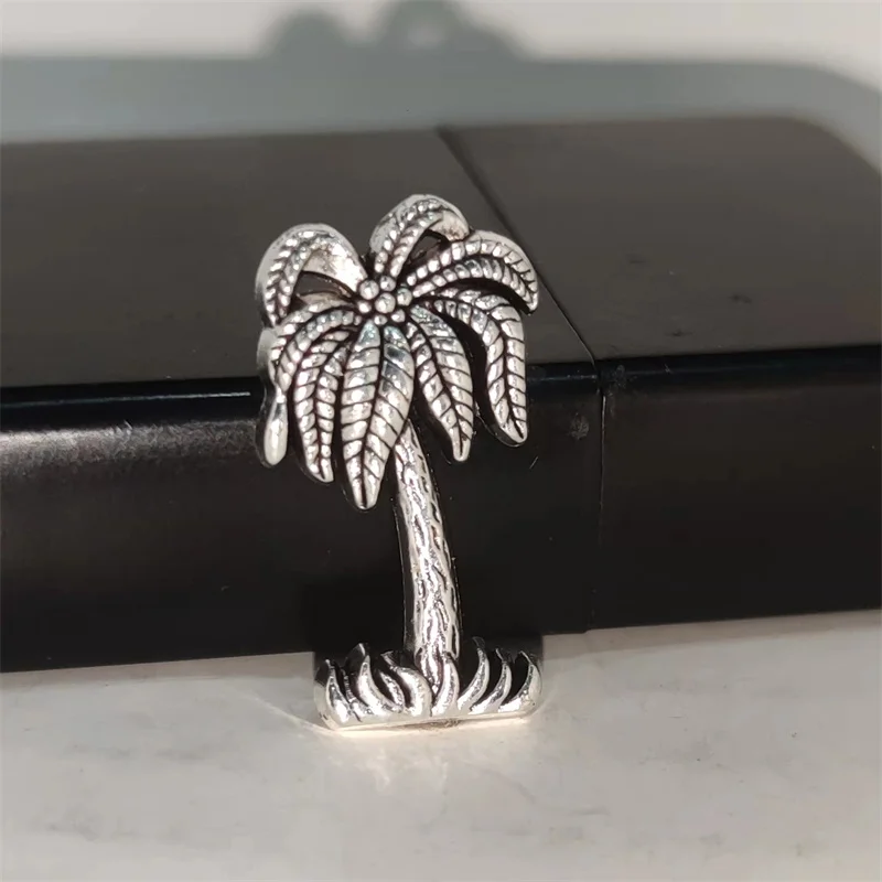 Креативный серебряный значок и – обзор и цена Men Accessories In Silver
